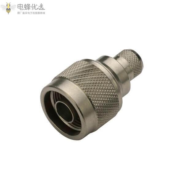 怎样增加N型连接器插孔内的导体弹性？
